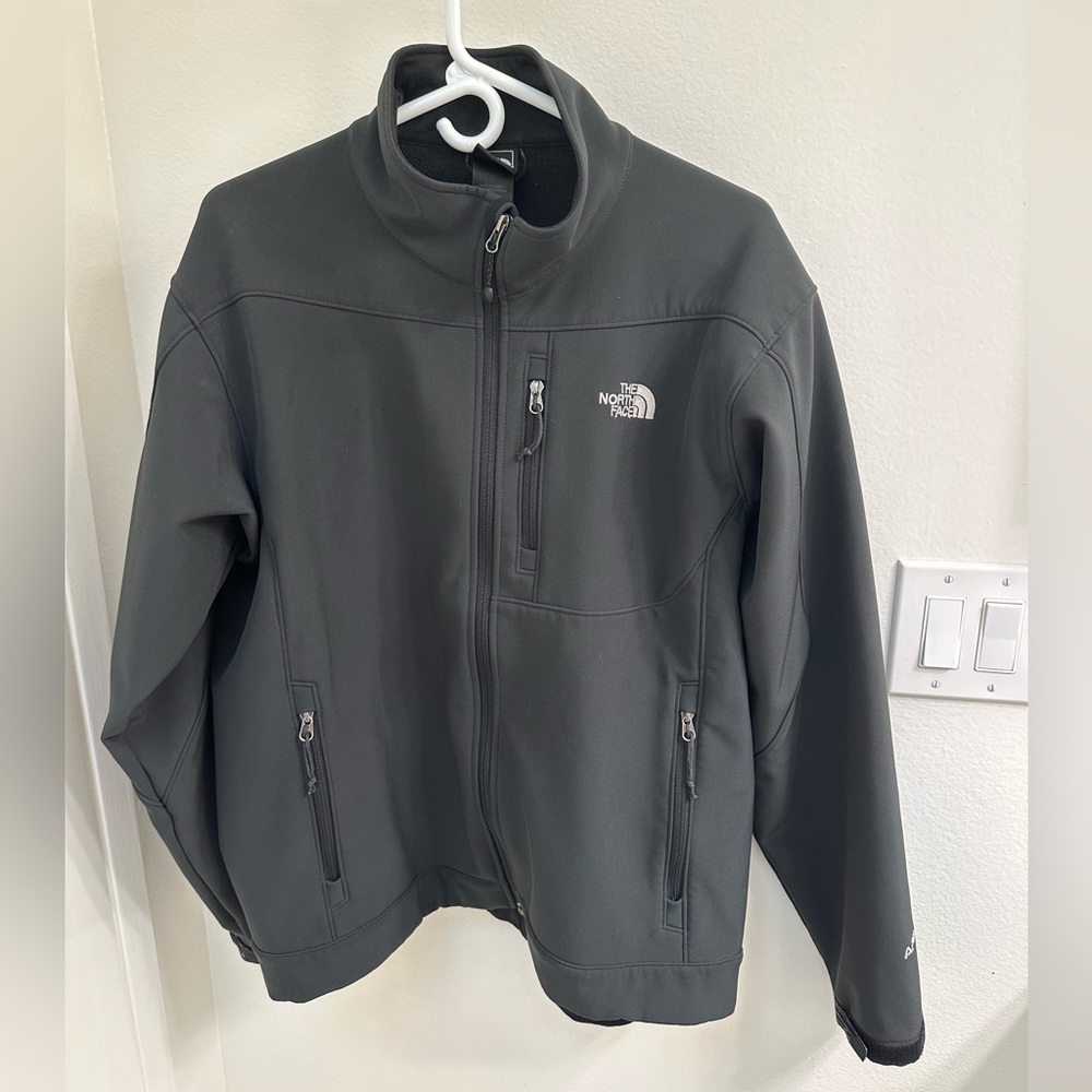 Men’s large black North Face polyester jacket